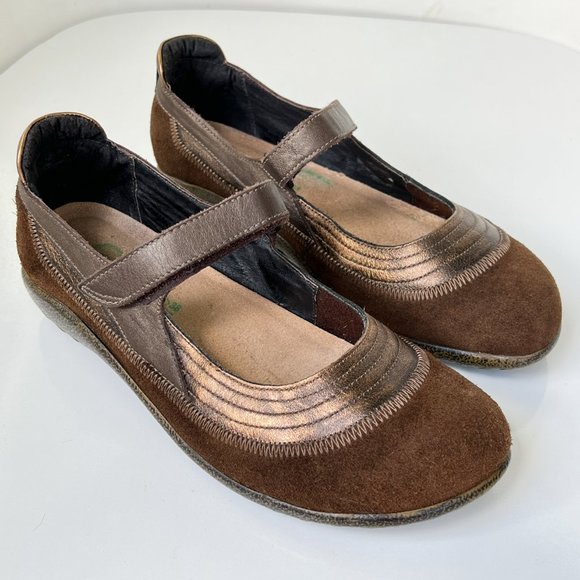 Naot Shoes - NAOT Kirei Size 38 Mary Jane Suede Leather Comfort Shoe Brown Metallic Gold Trim